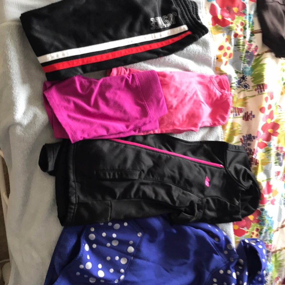 Bundle sports size 6 mostly